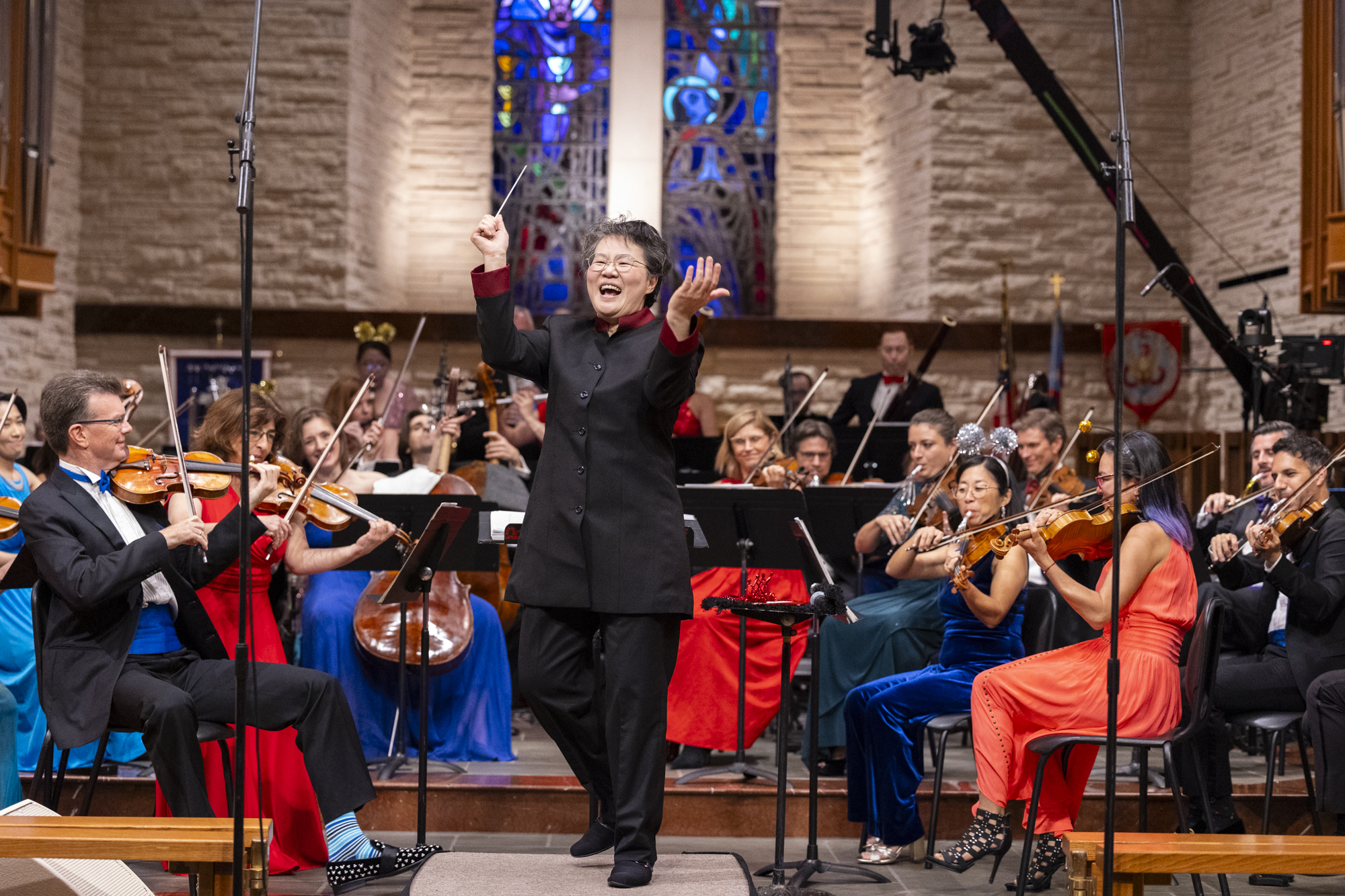 Artistic Partner Mei-Ann Chen conducts Houston's chamber orchestra